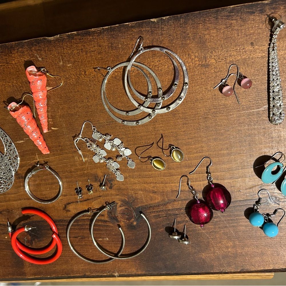 Vintage Bohemian Hoop Dangle Earring Set Silver Red Pink Tones 16 Pairs